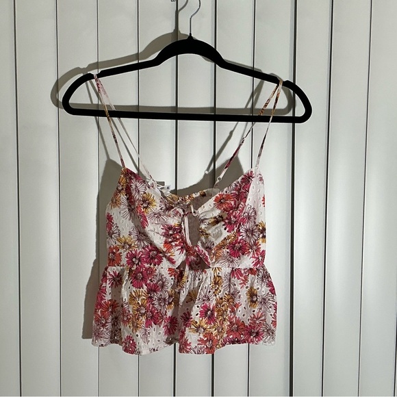 WAYF Womens Eyelet Gathered Top Camisole Shirt - Picture 3 of 4